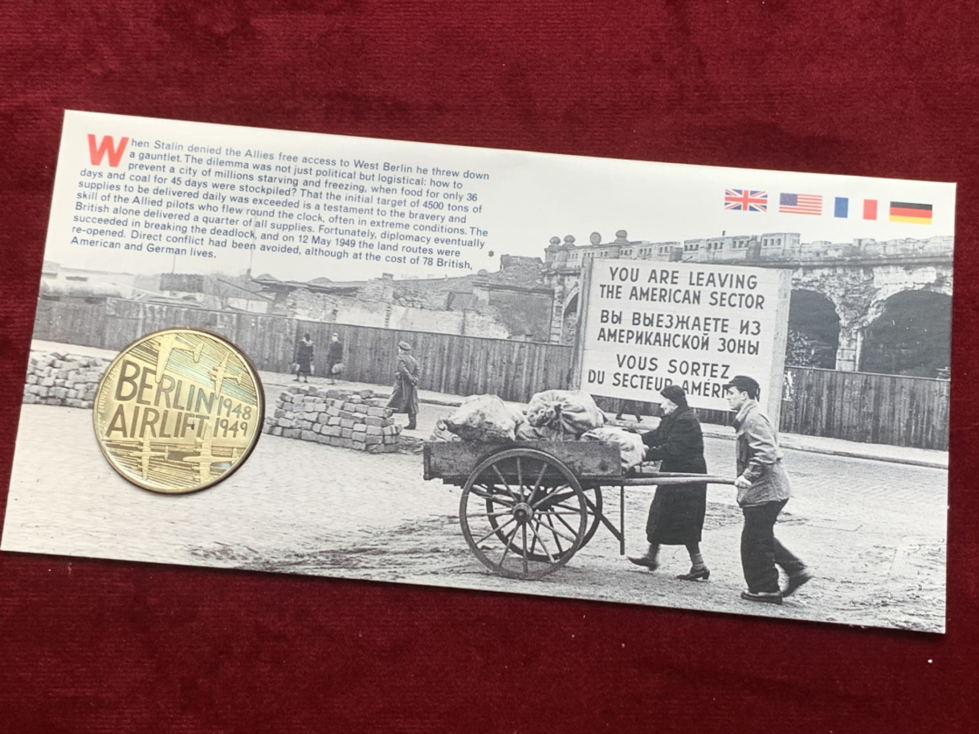 《竞宝斋》第121场-周日，周一 ，2场连拍（全场包邮） 邮币封 英国1999年 英国皇家铸币局，柏林空运1948-1949纪念章BU配女王年轻邮票，唯一编No.10480