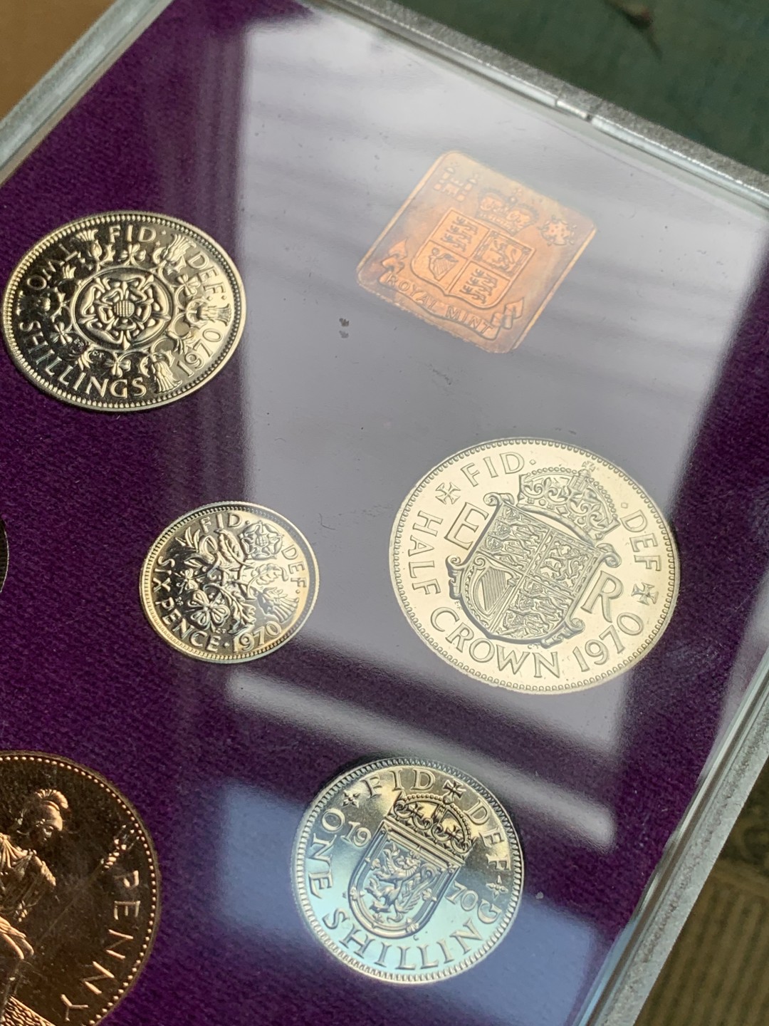 《竞宝斋》第121场-周日，周一 ，2场连拍（全场包邮） 英国1970年原装精制套币，十二进制少女头像关门币，火热品种全新全套全品