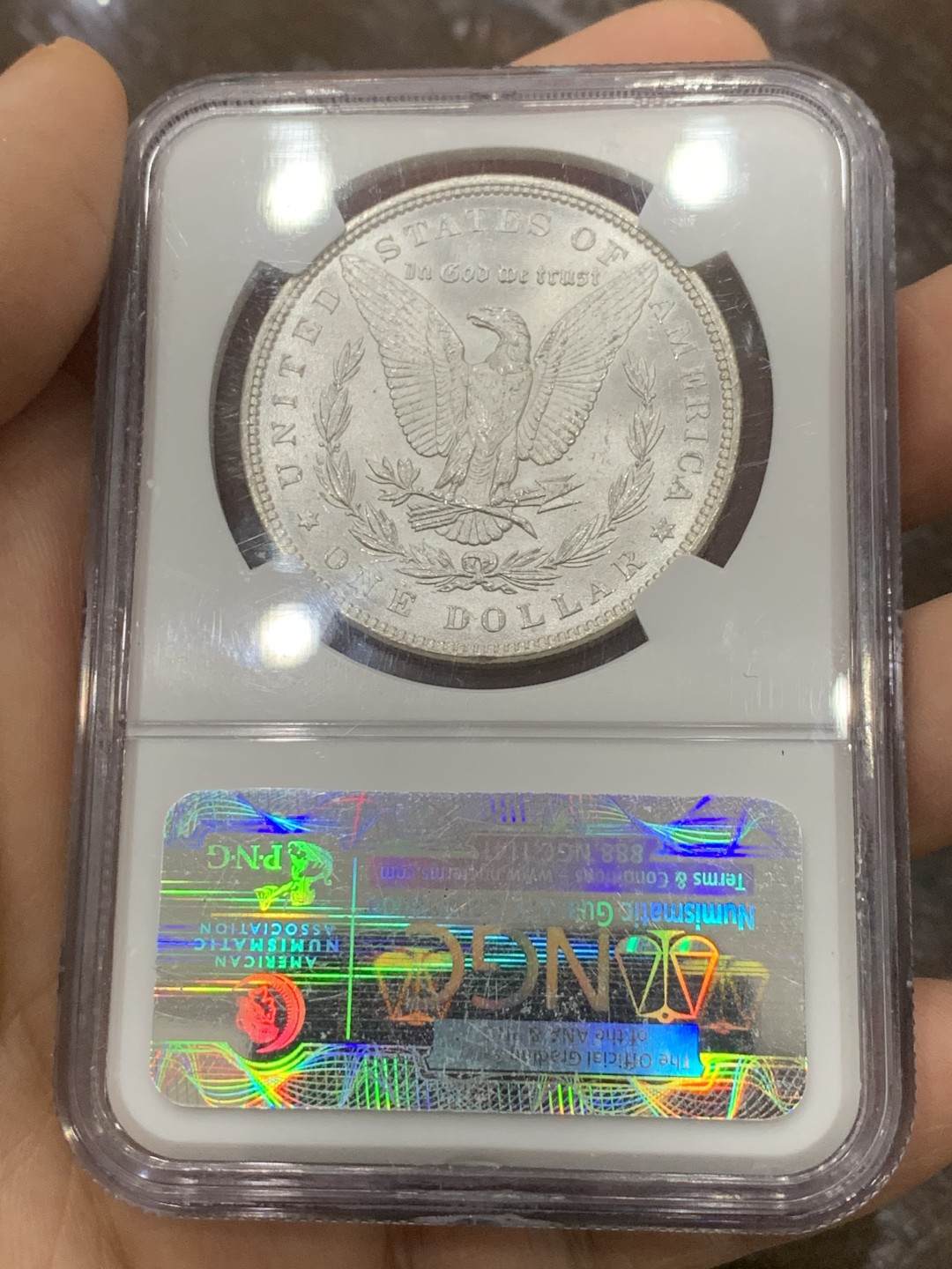 《竞宝斋》第121场-周日，周一 ，2场连拍（全场包邮） NGC MS63 美国 1887年 摩根1美元银币 该币来自美国财政部国库储备 比较有意义 状态参数见币