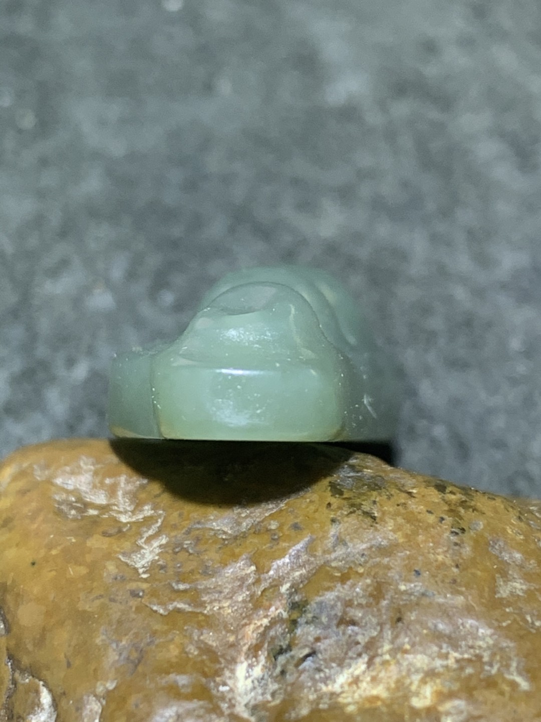 天然和田玉雕刻四季豆一个，