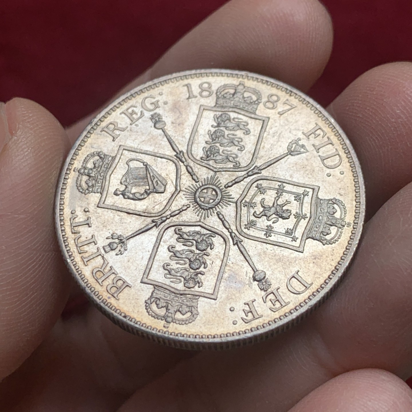 《竞宝斋》第121场-周日，周一 ，2场连拍（全场包邮） 英国1887年维多利亚高冠4先令双弗洛林大银币 PL底板