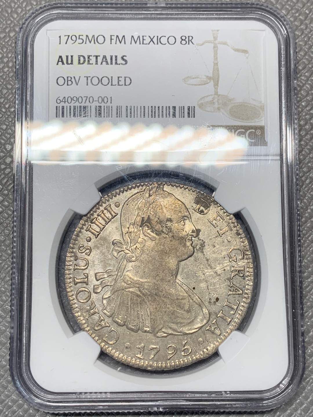 《竞宝斋》第121场-周日，周一 ，2场连拍（全场包邮） NGC AU 墨西哥 1795年 卡四 8R双柱银币 细节好