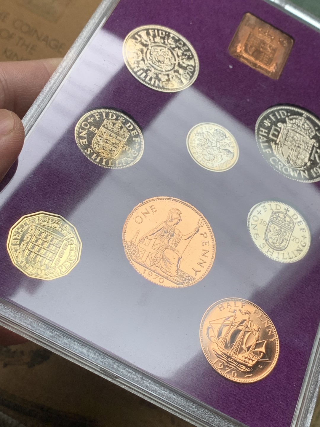 《竞宝斋》第121场-周日，周一 ，2场连拍（全场包邮） 英国1970年原装精制套币，十二进制少女头像关门币，火热品种全新全套全品