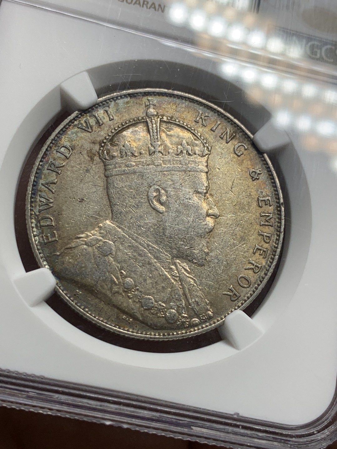 《竞宝斋》第121场-周日，周一 ，2场连拍（全场包邮） NGC-AU53，海峡 1907壹圆银币，H喜敦版爱七一元银币 原味状态带彩不容易