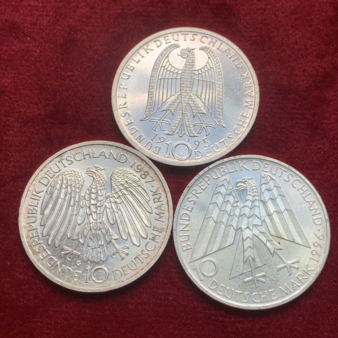 《竞宝斋》第121场-周日，周一 ，2场连拍（全场包邮） 德国10马克好品银币一组3枚（罗马条约、和平与和解、科尔平工厂） 单枚重量15.5克