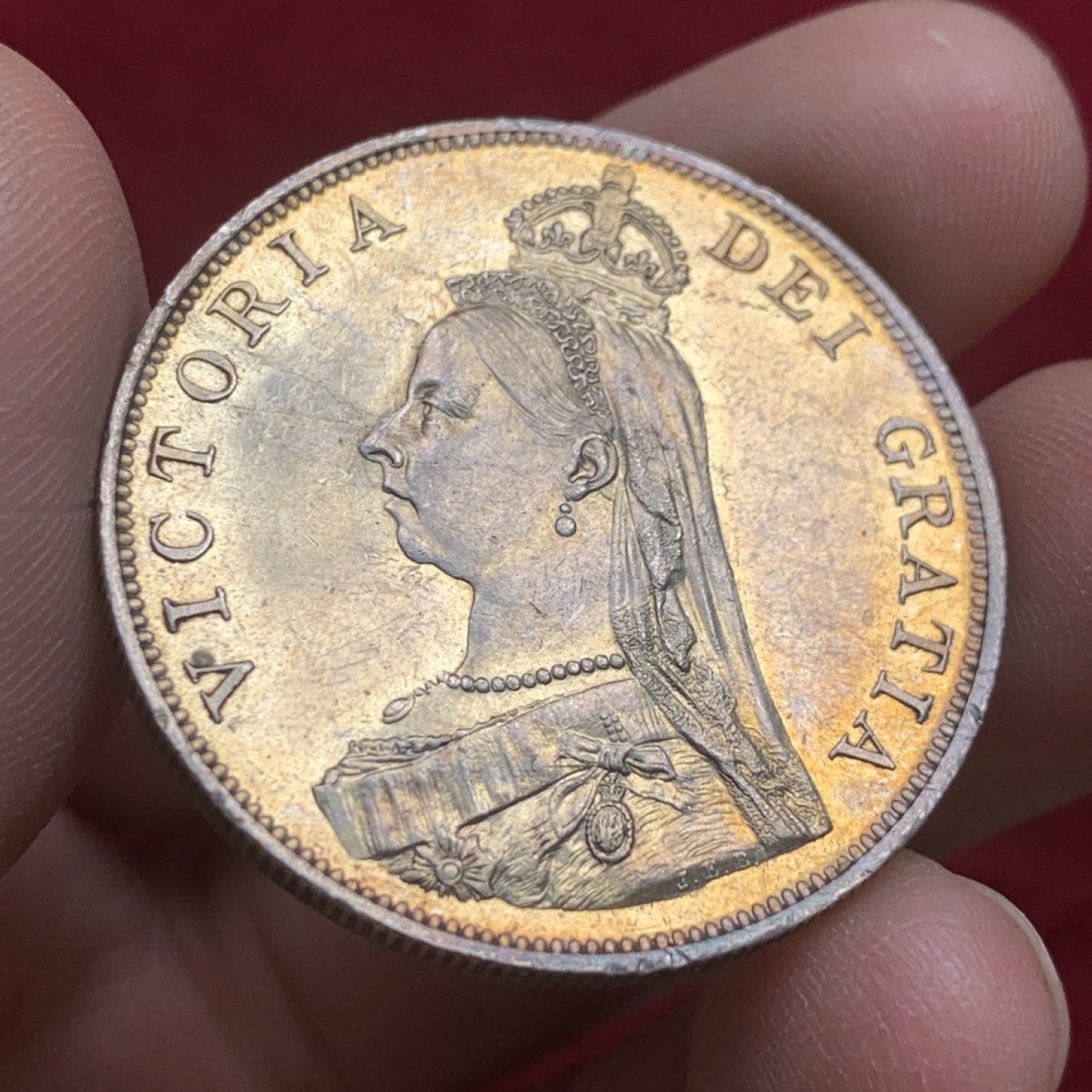 《竞宝斋》第121场-周日，周一 ，2场连拍（全场包邮） 英国1887年维多利亚高冠4先令双弗洛林大银币 PL底板