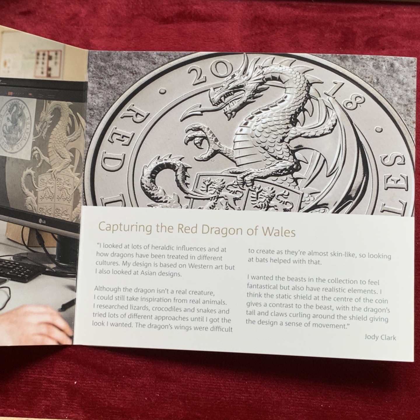 《竞宝斋》第121场-周日，周一 ，2场连拍（全场包邮） 卡册 英国2018年 英国5镑克朗型纪念币BU，威斯敏斯特十野兽之一（威尔士红龙）铜镍合金，重28.28g