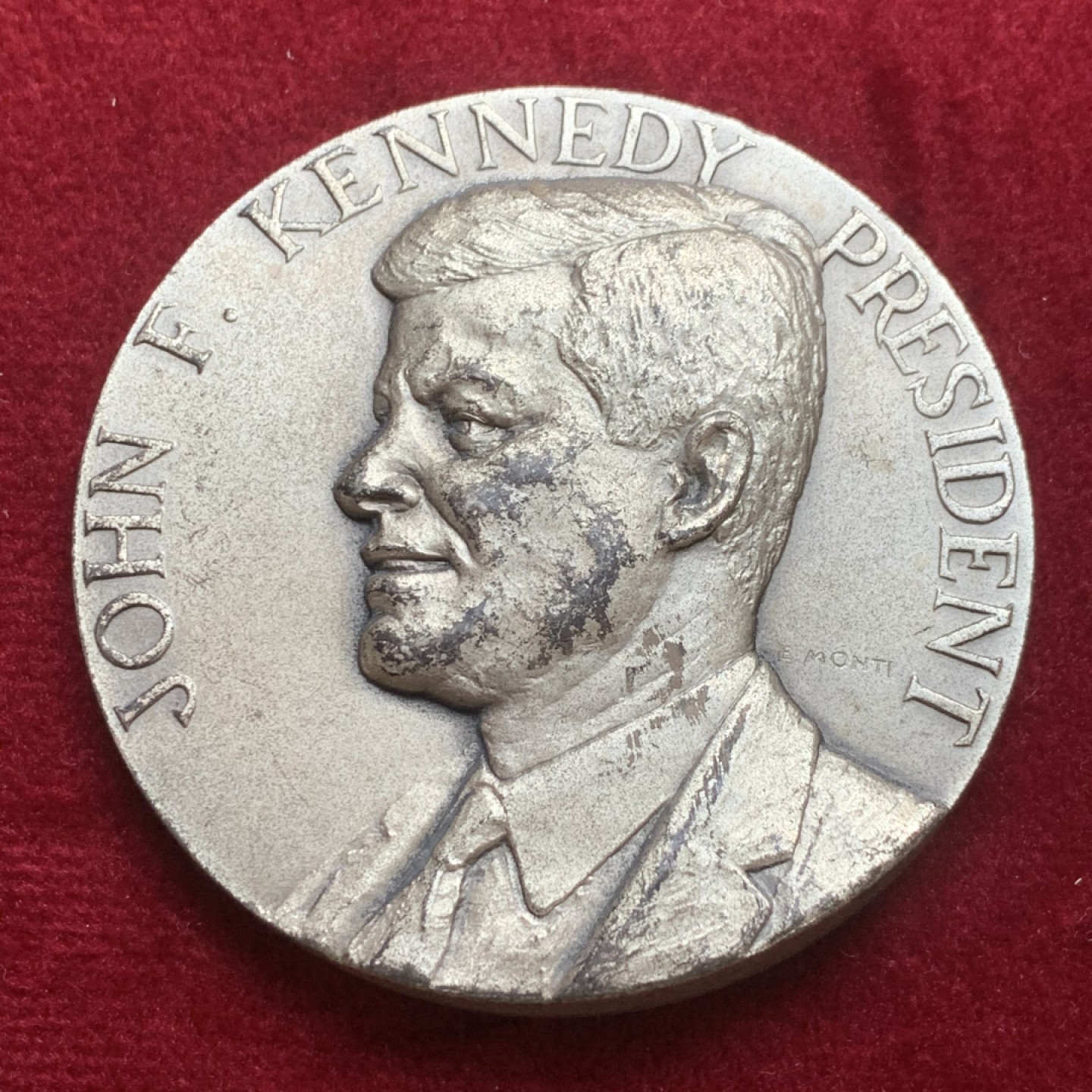 《竞宝斋》第121场-周日，周一 ，2场连拍（全场包邮） 意大利高浮雕 美国约翰肯尼迪总统 近代大银章 带800银标 122.6克