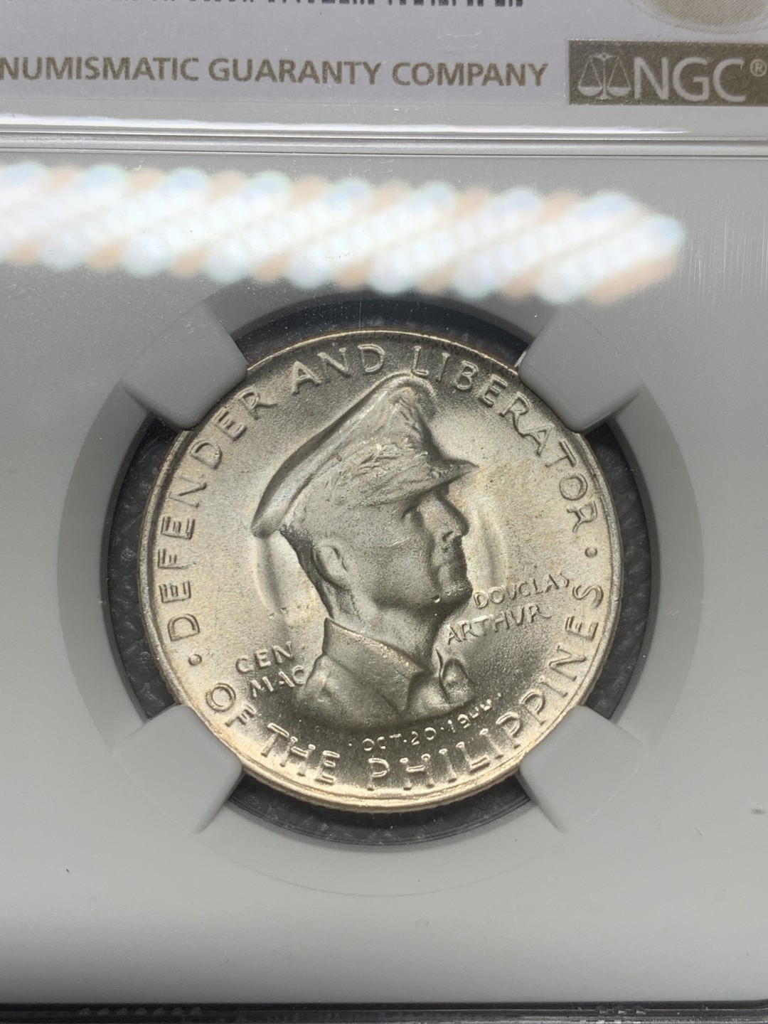 《竞宝斋》第121场-周日，周一 ，2场连拍（全场包邮） NGC-MS64 美占菲律宾 1947年 麦克阿瑟 50分 银币