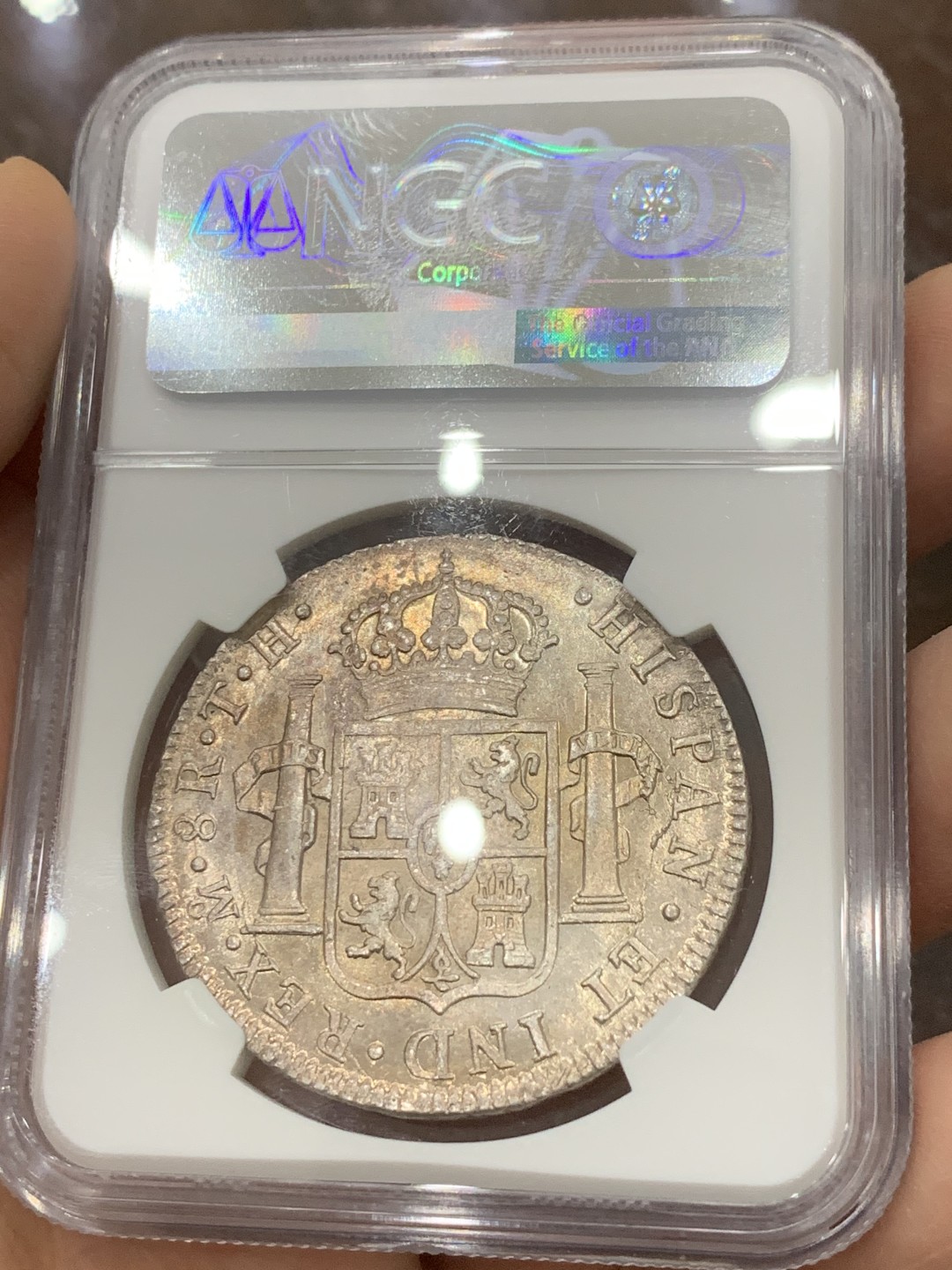 《竞宝斋》第121场-周日，周一 ，2场连拍（全场包邮） NGC UNC 墨西哥 1809年 费七 戎装版 8R 双柱 大银币正反深打 光度难得