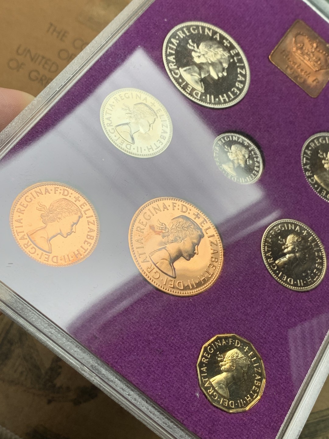 《竞宝斋》第121场-周日，周一 ，2场连拍（全场包邮） 英国1970年原装精制套币，十二进制少女头像关门币，火热品种全新全套全品