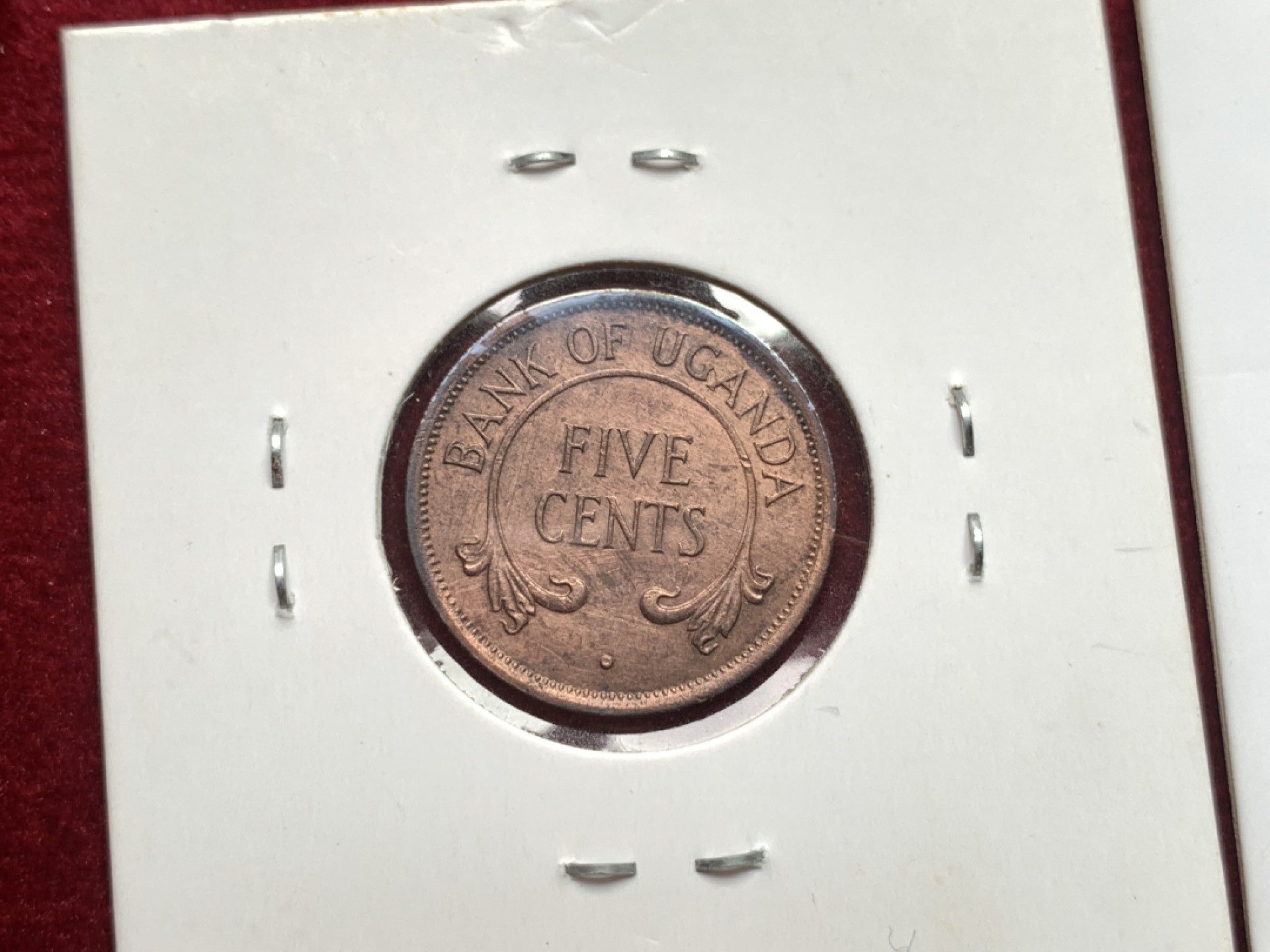 《竞宝斋》第121场-周日，周一 ，2场连拍（全场包邮） 法属伊萨1968年2法郎筋币BU；乌干达1976年5分带光好品，这个品种非常稀