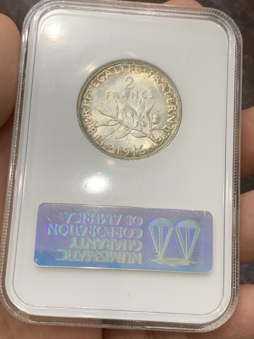《竞宝斋》第121场-周日，周一 ，2场连拍（全场包邮） NGC MS65 法国 行走女神 1916年 2法郎银币 包浆好，早期盒装 状态好