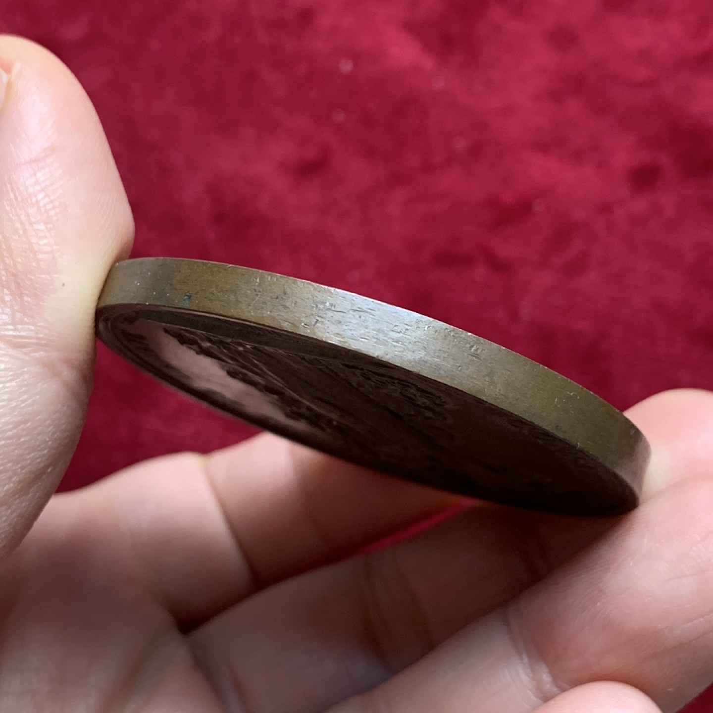 《竞宝斋》第121场-周日，周一 ，2场连拍（全场包邮） 瑞士共和国 1879年左右 日内瓦音乐节 铜质奖章 巧克力包浆 细节好 53.4mm 77.7克大规格 目录编号SM 1603