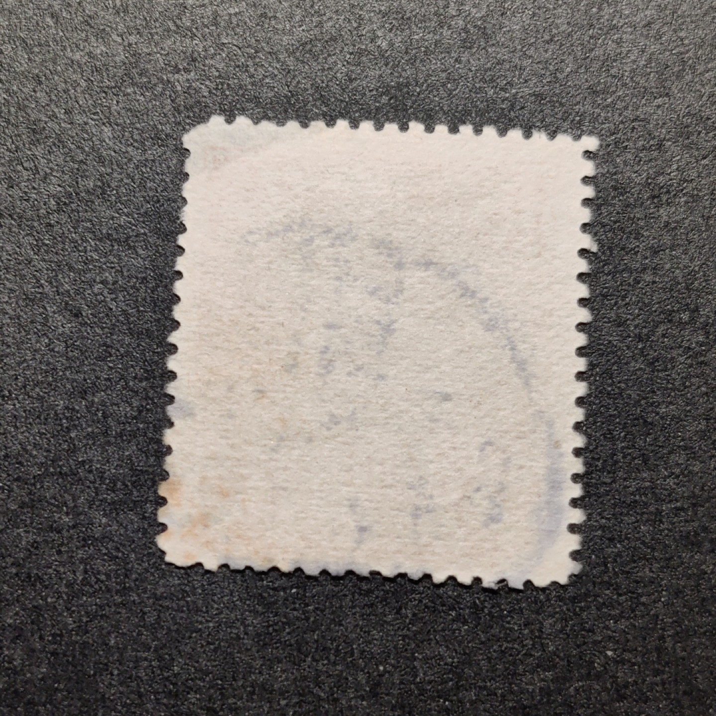 洪涛臻品批发群  精选邮票限时拍卖第一百零五期 大清龙票, 1分(邮商收购价见图2—非批发出售价，更非零售价！)。百年老邮票, 难免有瑕疵, 入手文物级邮票的机会！