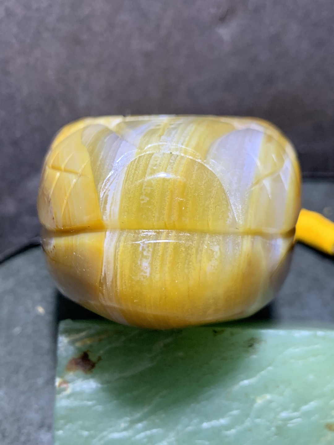 器天然马达加斯加冰透高玉化朱砂千层纹玛瑙镂空雕刻招财貔貅把件一个