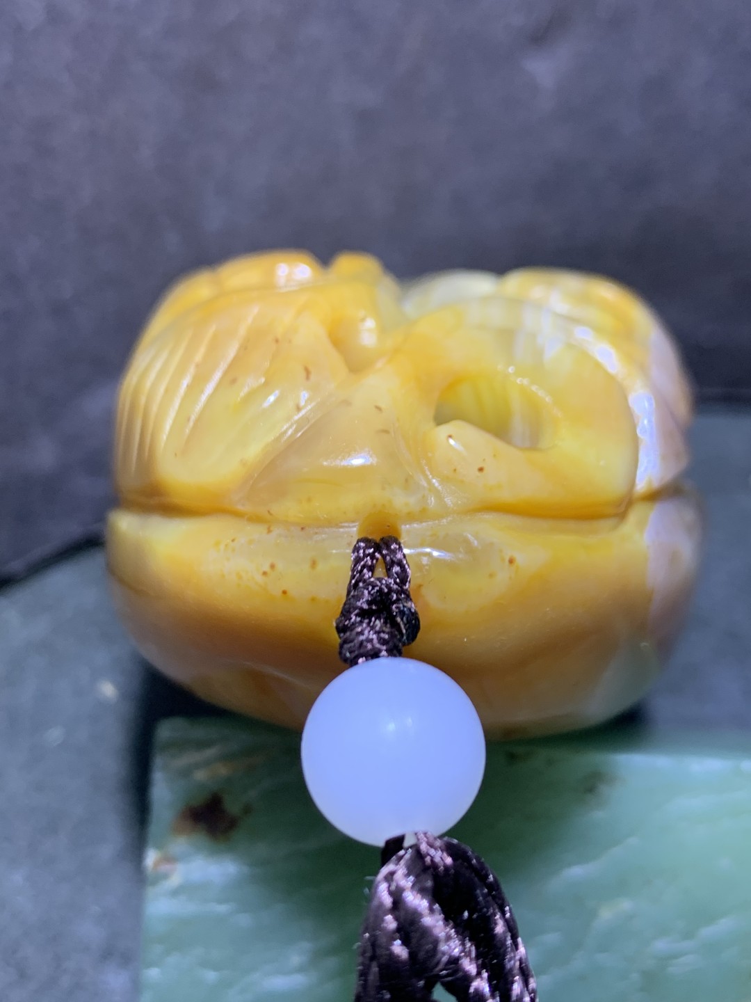 器天然马达加斯加冰透高玉化朱砂千层纹玛瑙镂空雕刻招财貔貅把件一个