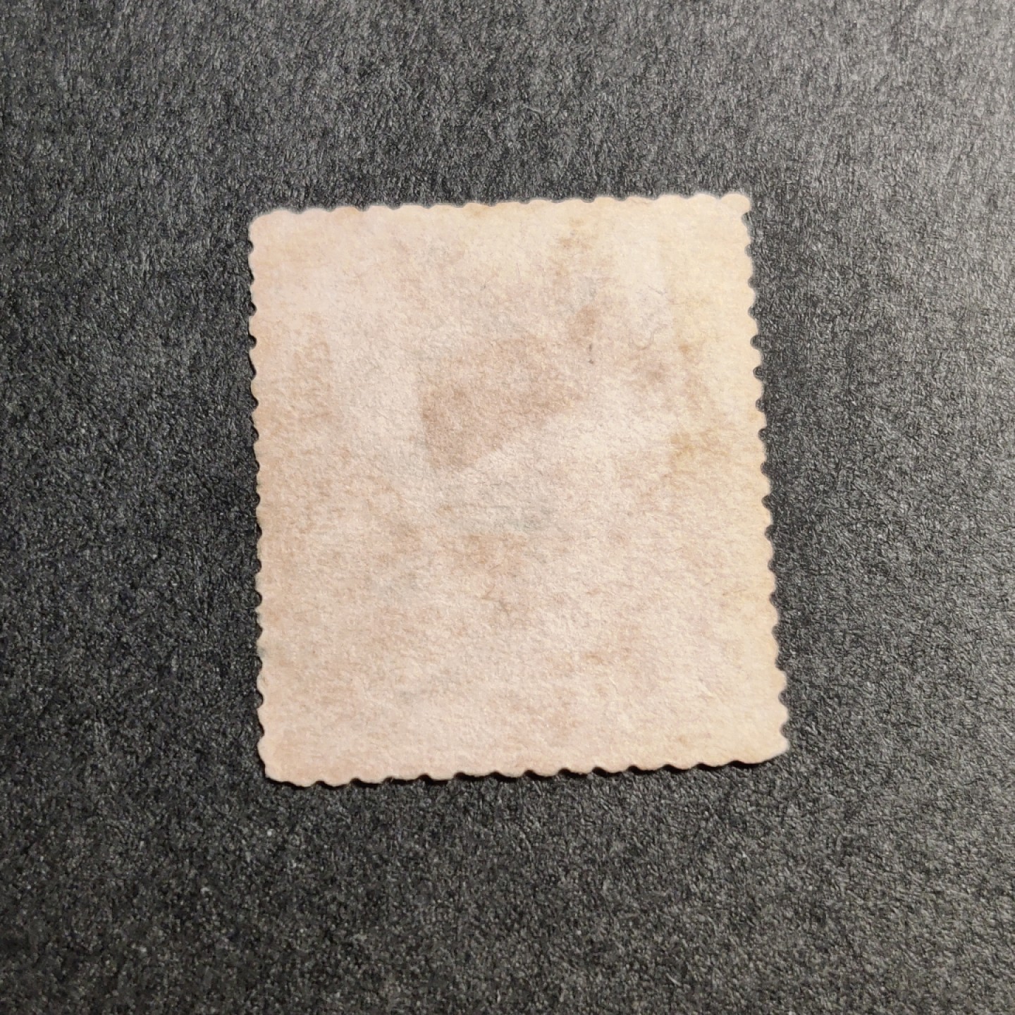 洪涛臻品批发群  精选邮票限时拍卖第一百零五期 大清龙票, 绿10分(邮商收购价见图2—非批发出售价，更非零售价！)。百年老邮票, 难免有瑕疵, 入手文物级邮票的机会！