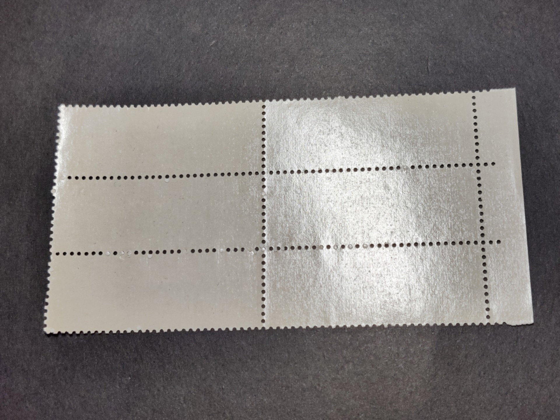 洪涛臻品批发群  精选邮票限时拍卖第一百零五期 特50  古桥4-2 六联带边盖销 正面艳丽背面原胶润亮！这个票的背胶高难度,十分难得一见的品相，全品！ 且卖且珍惜的评级品质！