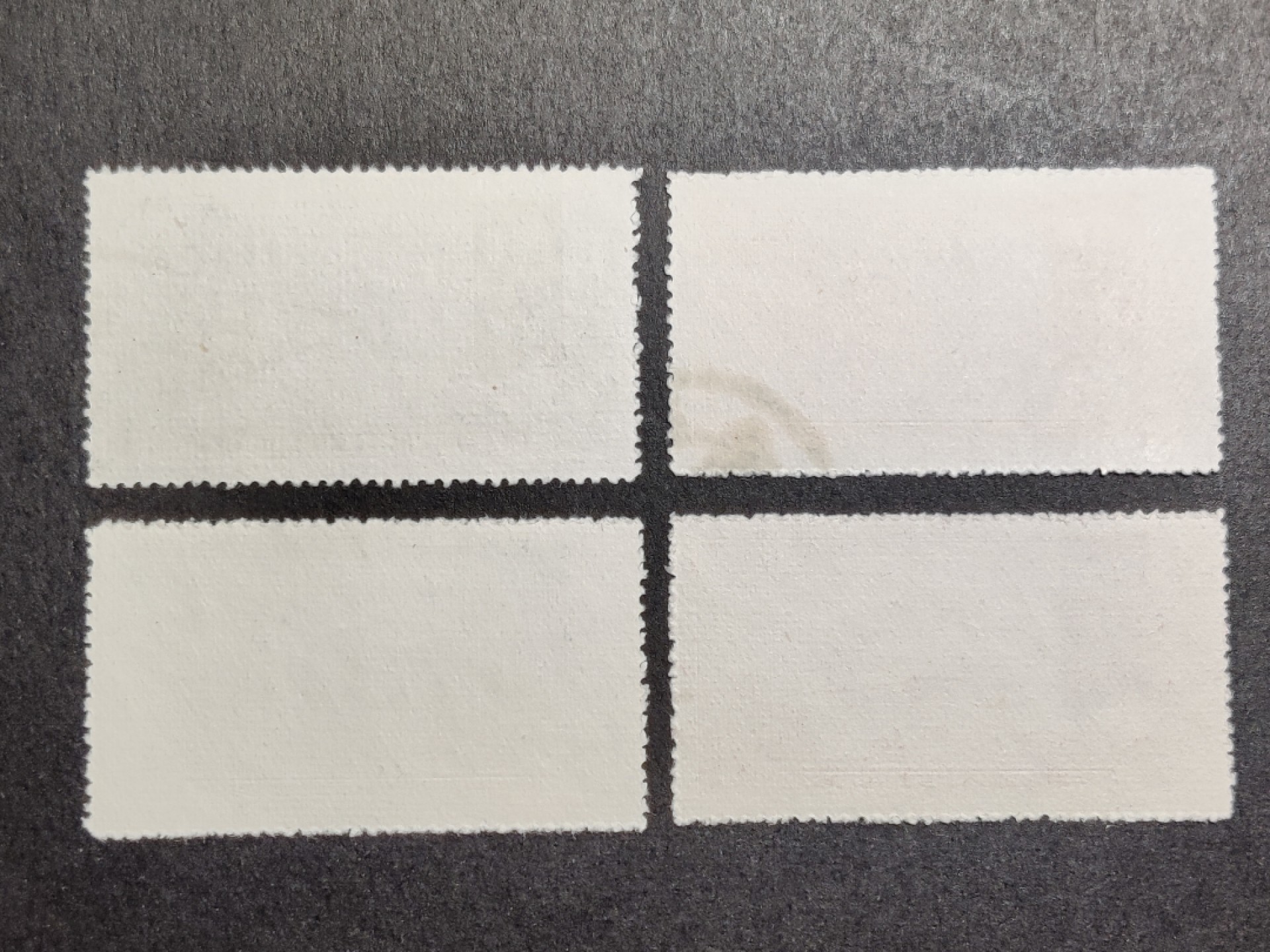 洪涛臻品批发群  精选邮票限时拍卖第一百零五期 特18黄河顺戳 面艳背白票挺 完美过灯 OP全品 