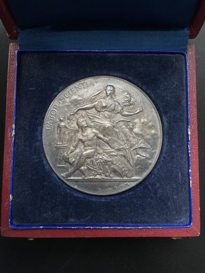 欧洲章牌-拍卖第13场 - D.Dupuis～1889年法国劳动·科学原盒银章