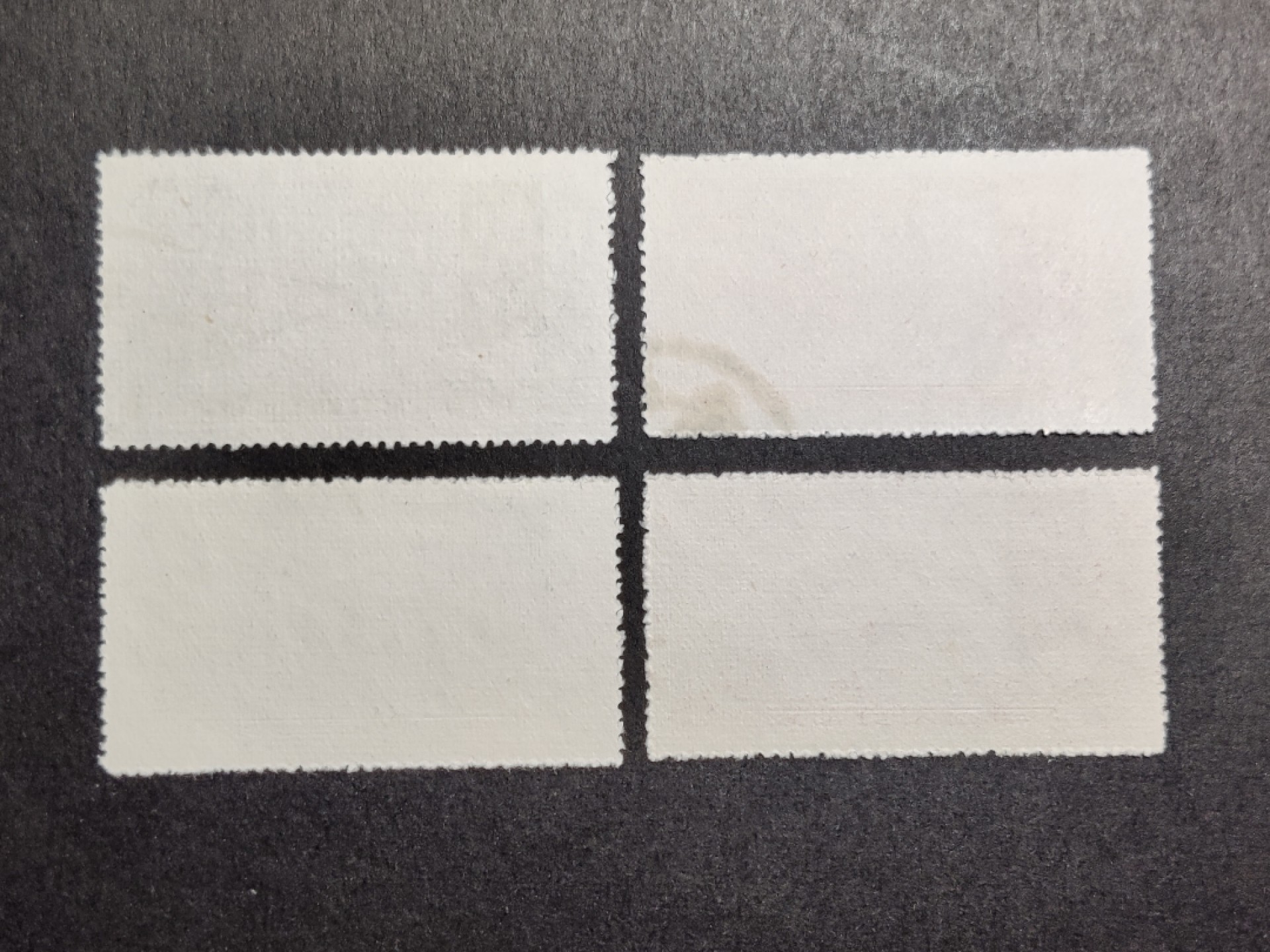 洪涛臻品批发群  精选邮票限时拍卖第一百零五期 特18黄河顺戳 面艳背白票挺 完美过灯 OP全品 