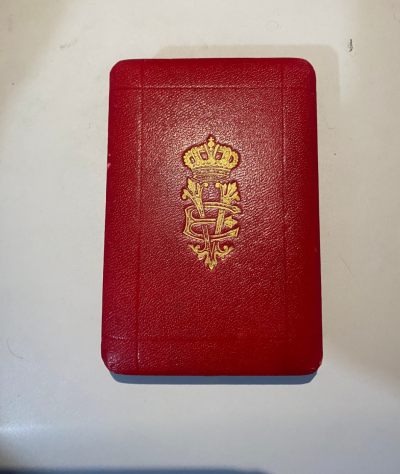 戎马世界章牌大赏（第18期） - 意大利王国军官级皇冠勋章18k金质珐琅，早期皮质原盒。1868年设立