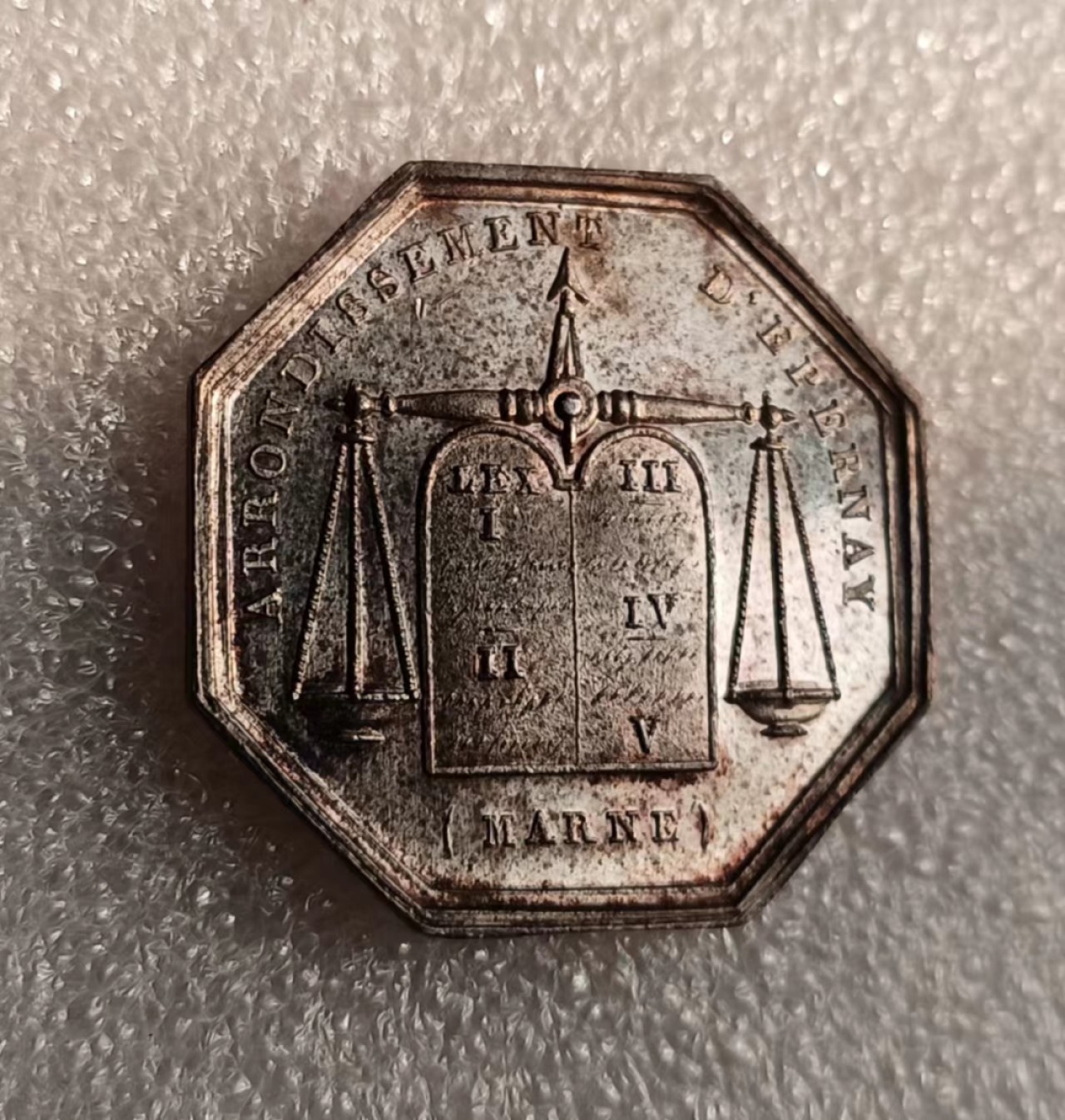 瓶子🏺第69期拍卖会 法国19时期早期公证人JETON银质八角32毫米15.4克