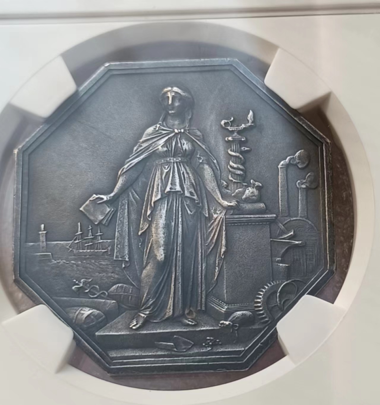 瓶子🏺第69期拍卖会 法国1859年工业女神JETON银质八角MS61