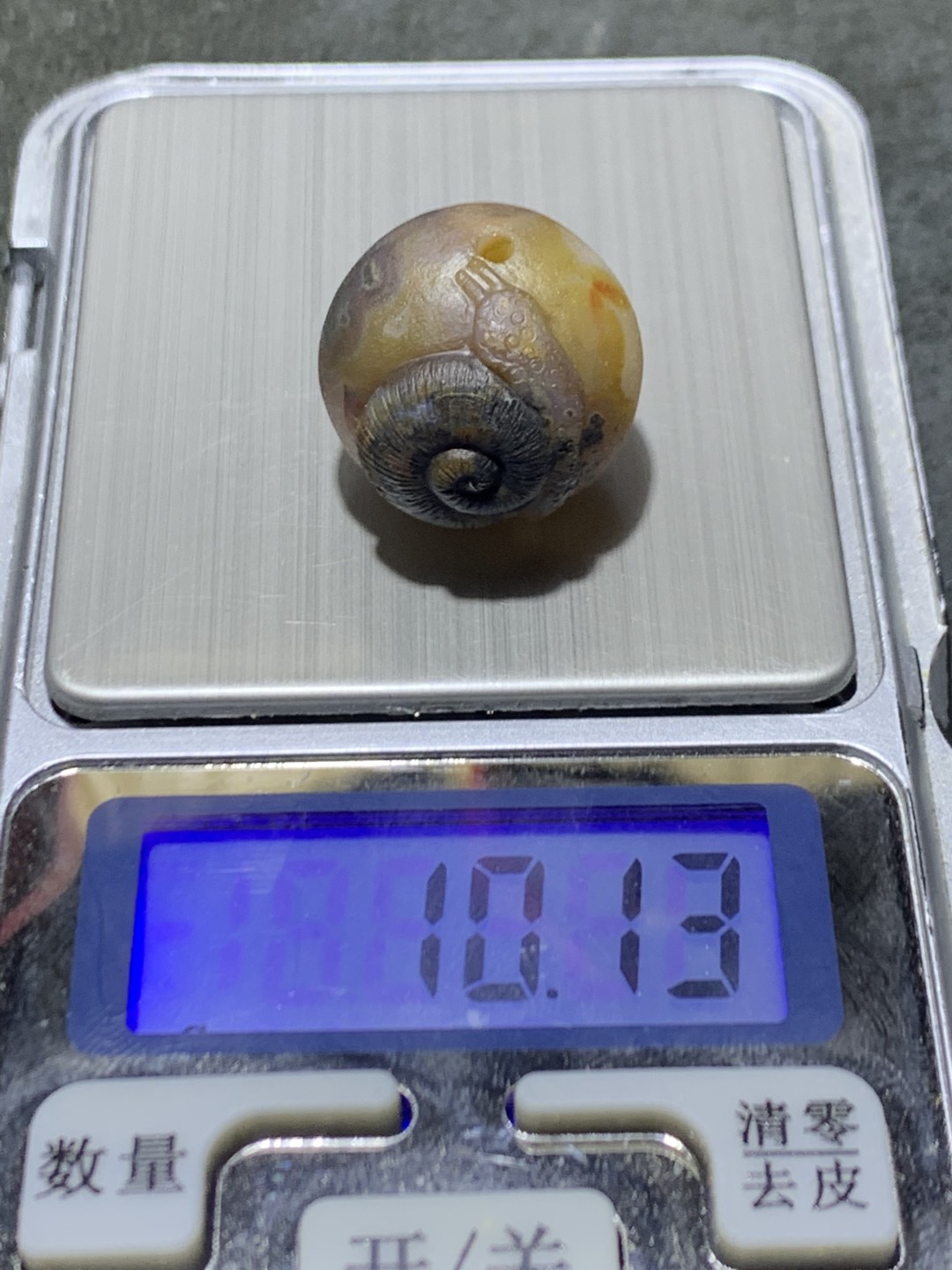 精美冰飘亚光战国红玛瑙巧雕蜗牛珠一个，寓意，扭转乾坤，