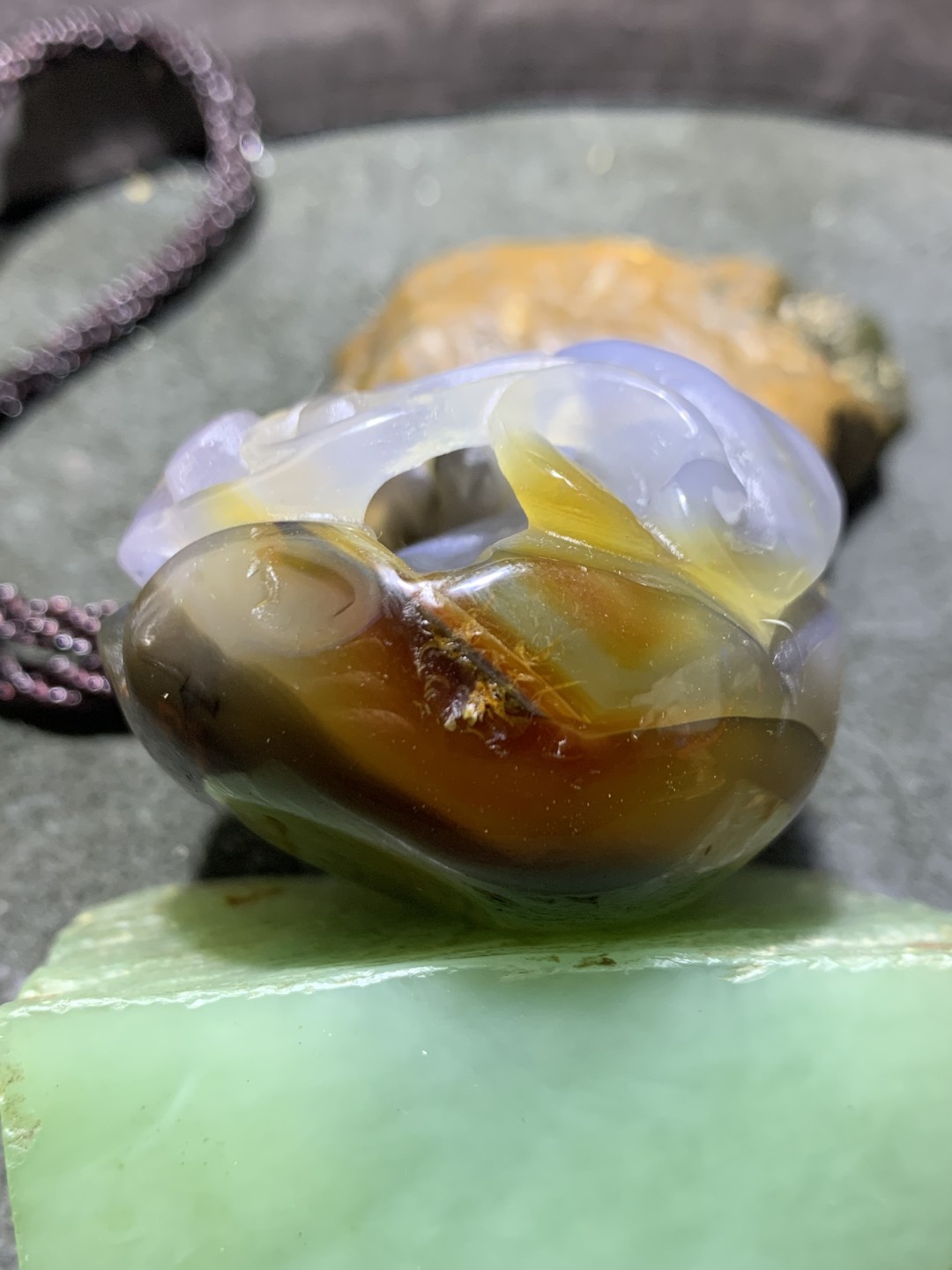 精美原皮高玉化巴西玛瑙镂空雕刻貔貅把件一个！