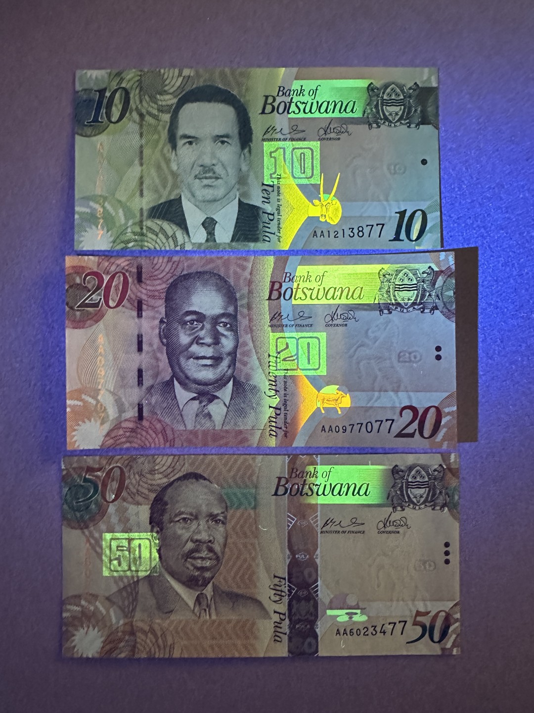 《张总收藏》83期——外币精品 博茨瓦纳10、20、50元3张 UNC 2009年 全部AA冠双尾77