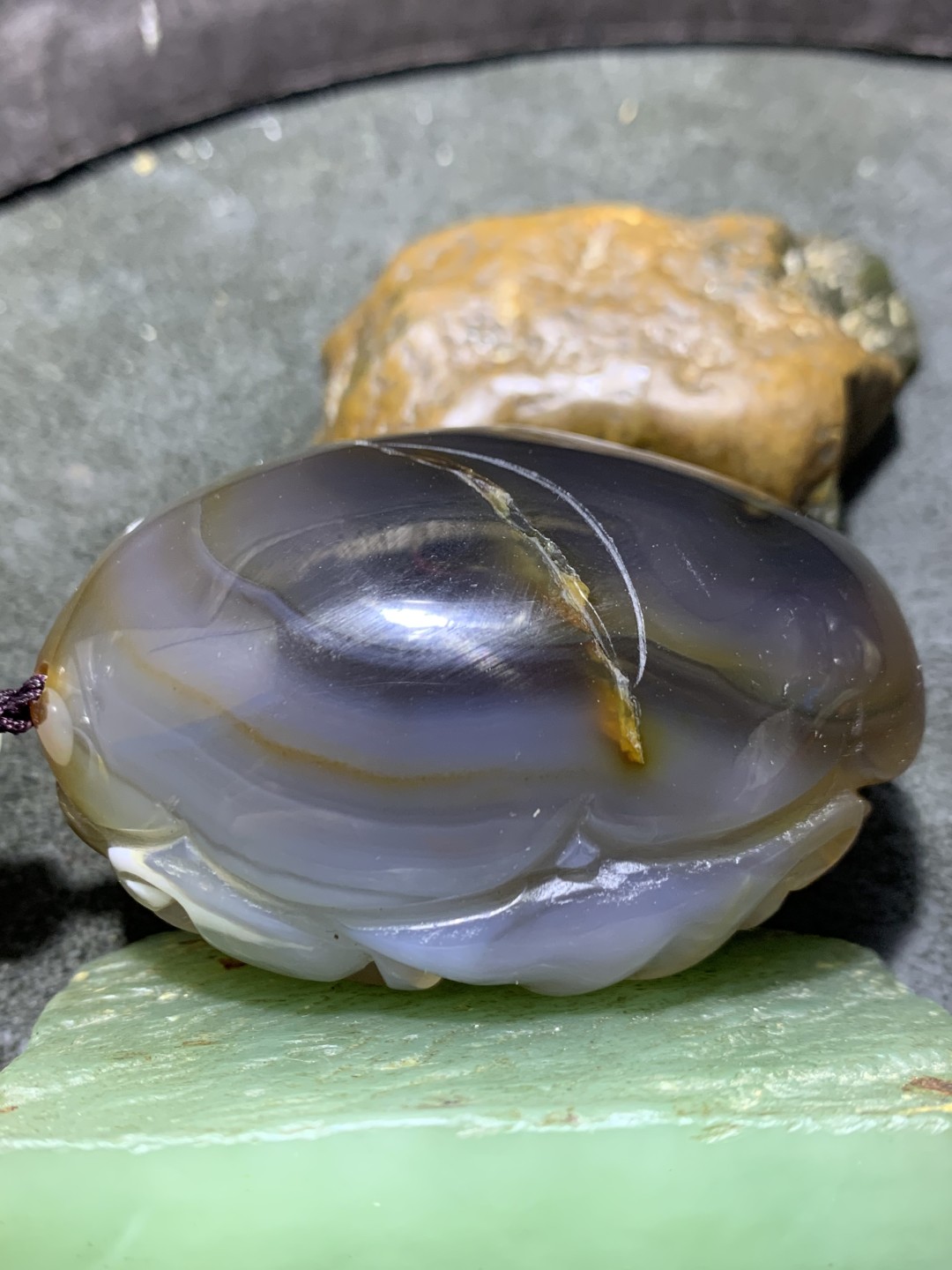 精美原皮高玉化巴西玛瑙镂空雕刻貔貅把件一个！
