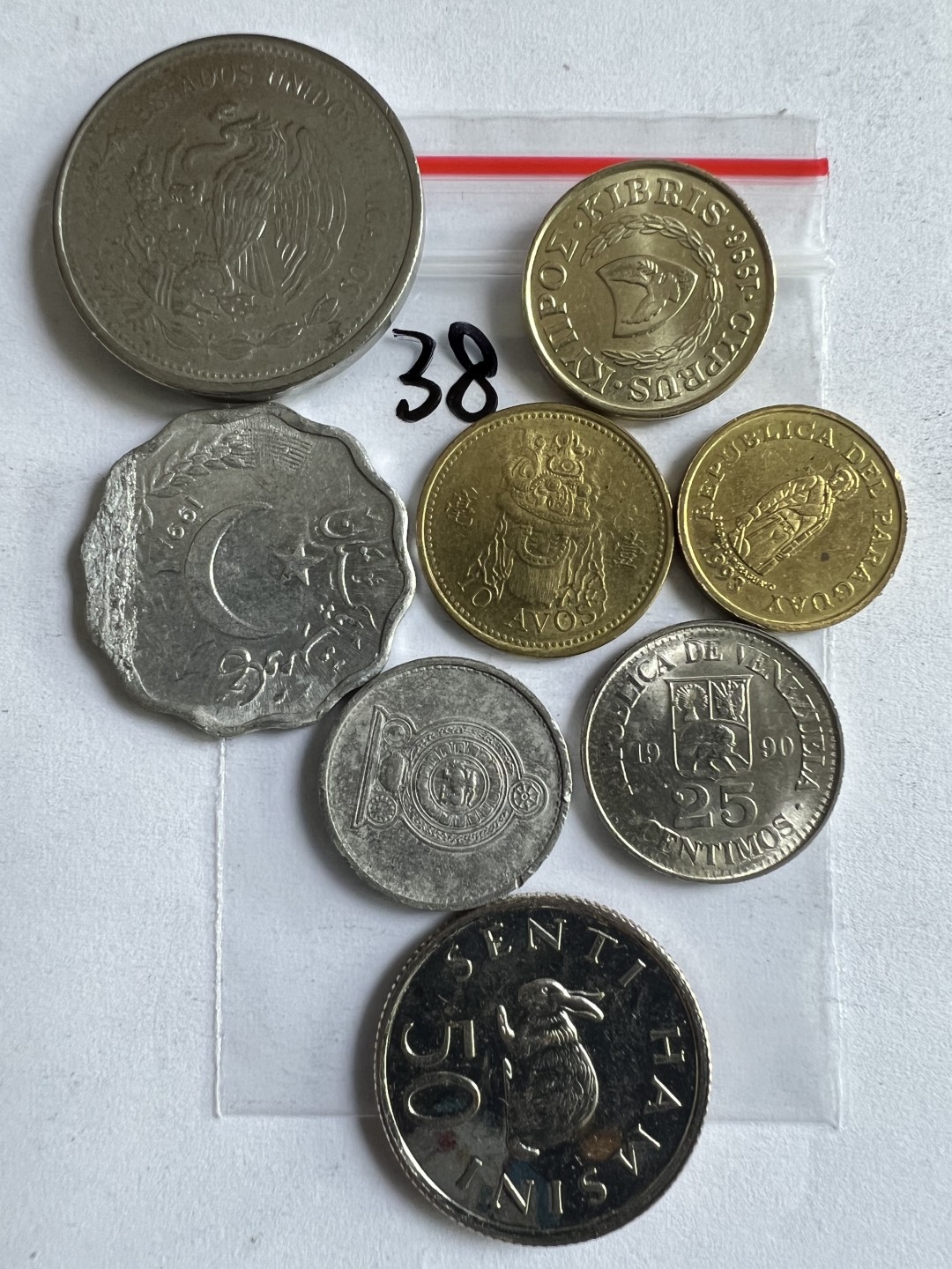 泡泡堂第171期  世界硬币邮票专场（无押金，无佣金，捡漏，全场20包邮，偏远地区除外） 硬币一袋38