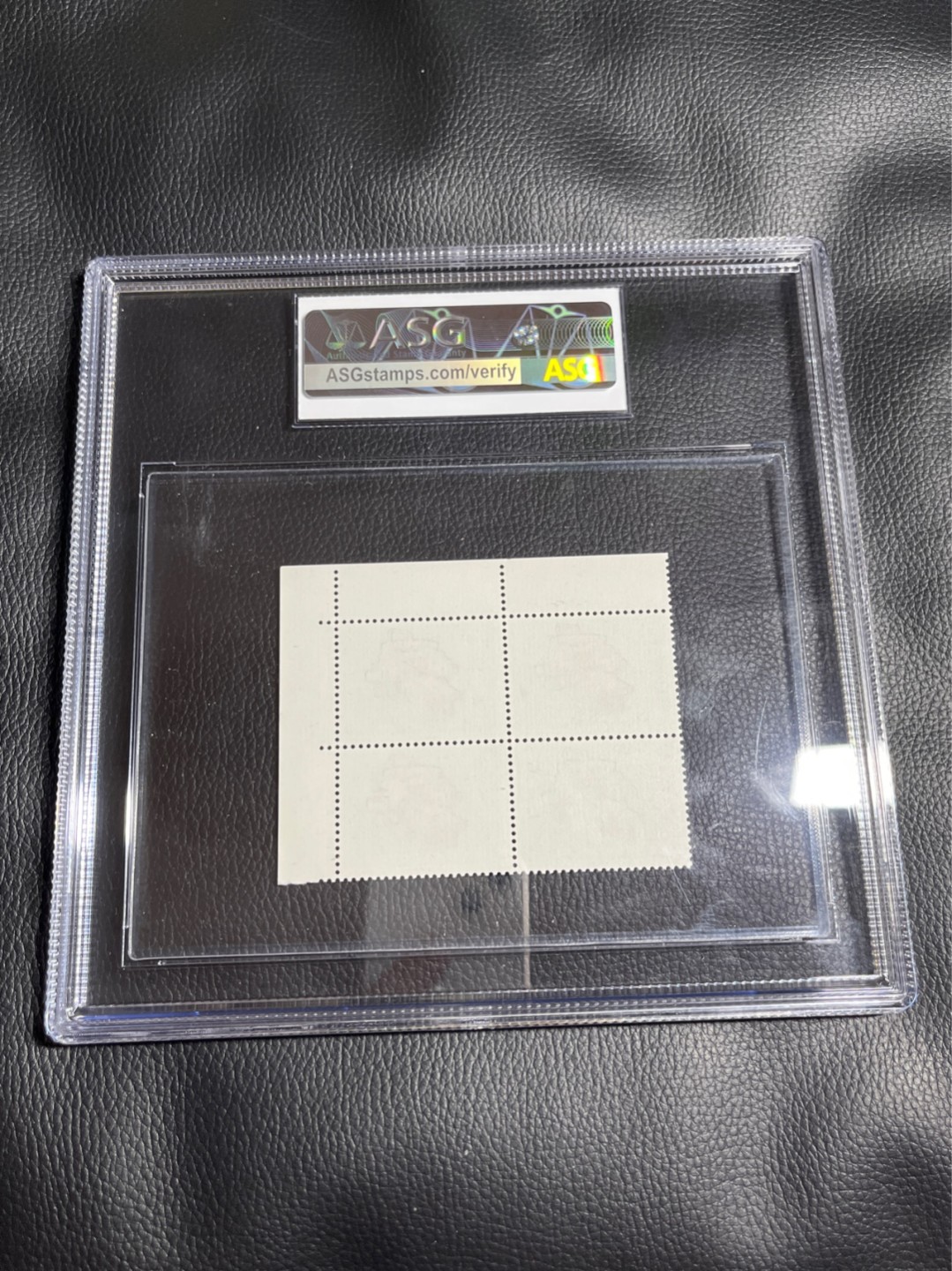 洪涛臻品批发群  精选邮票限时拍卖第一百零七期 特62机器8-7  直角边  四方连  ASG90高分一组，新出分，一手货完好无划痕，小型张盒，四方连给90高分难度大，非常热门的品种，大盒内衬非常漂亮可以做摆件，喜欢不要错过