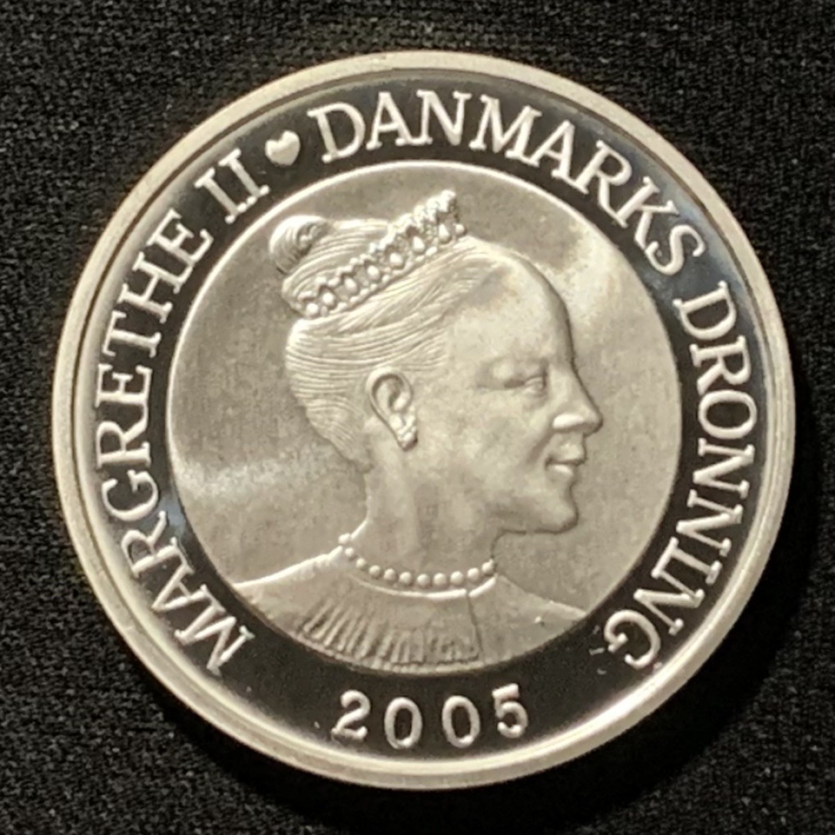 紫瑗钱币——第268期拍卖 丹麦 2005年 安徒生童话 丑小鸭 天鹤在湖中 10克朗 31.1克 0.999银 UNC
