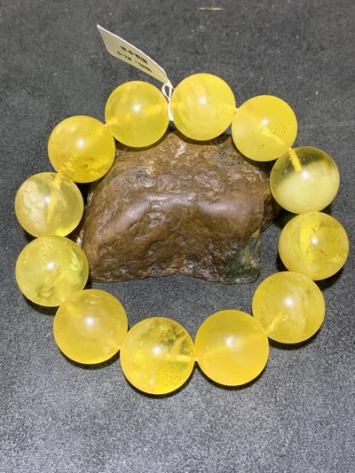 天然18+mm微花粉鸡油黄白花蜜圆珠手串一条 - 天然18+mm微花粉鸡油黄白花蜜圆珠手串一条