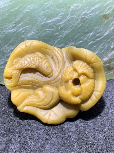 精美战国红玛瑙雕刻荷花鲤鱼香插一个！寓意，和和美美，年年有鱼， - 精美战国红玛瑙雕刻荷花鲤鱼香插一个！寓意，和和美美，年年有鱼，
