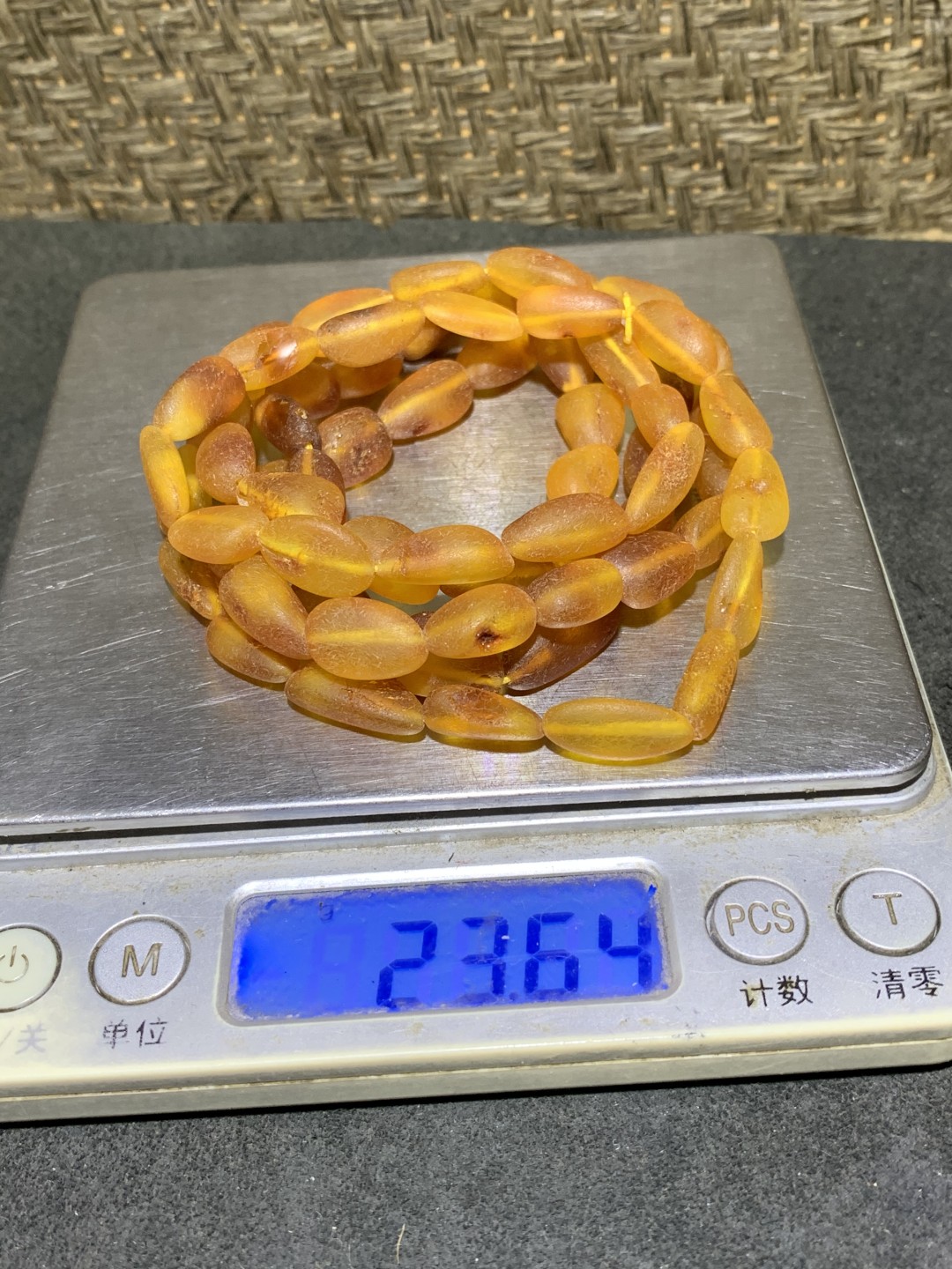 精美天然蜜蜡原石长宽随形手串(项链)1条！