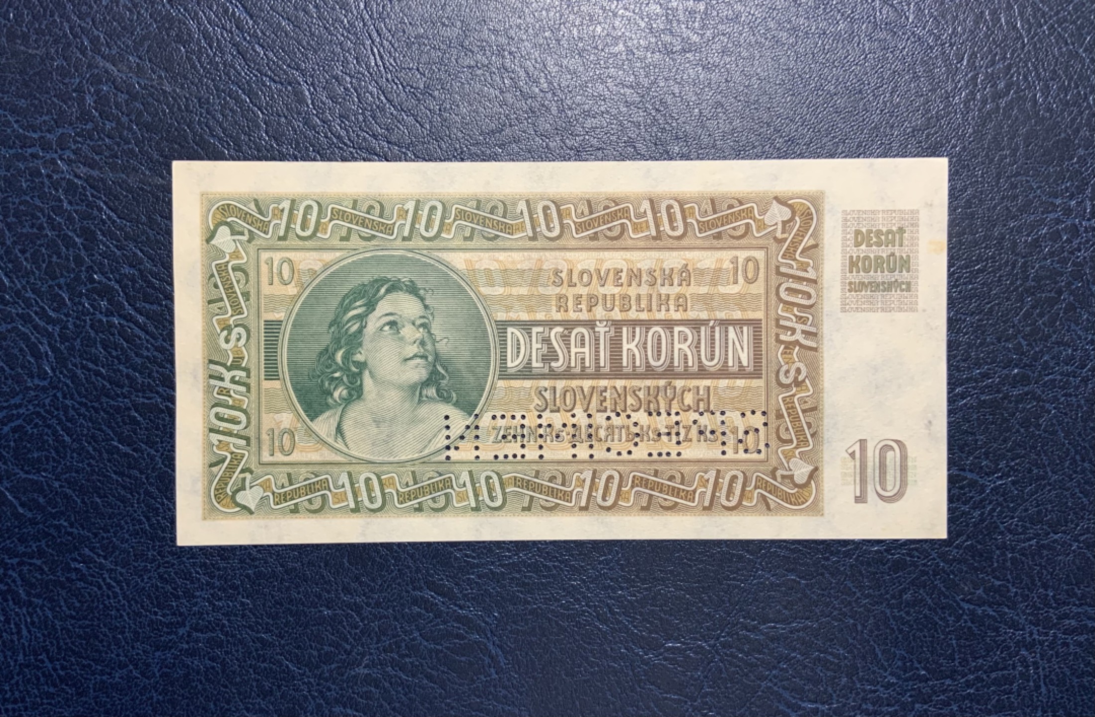 收藏联盟Quantum Auction 第217期拍卖  斯洛伐克1939年100克朗样票 品相UNC-