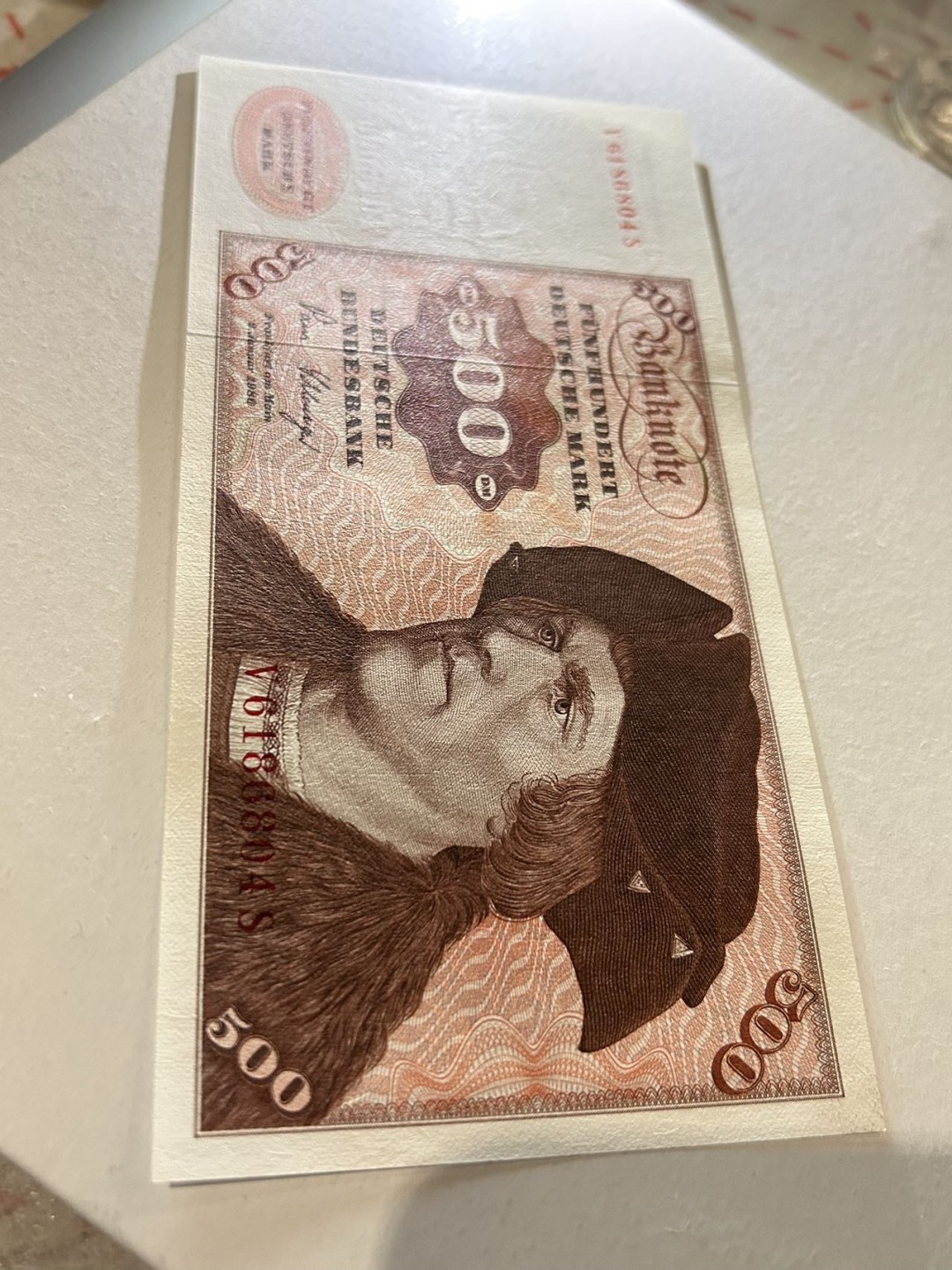 收藏联盟Quantum Auction 第217期拍卖  德国联邦1980年500马克  荧光下无黄无斑四角尖 大副 较少年份版本