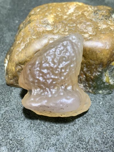 放福利！精美天然戈壁酒红色糖心玛瑙原石吊坠一颗， - 放福利！精美天然戈壁酒红色糖心玛瑙原石吊坠一颗，