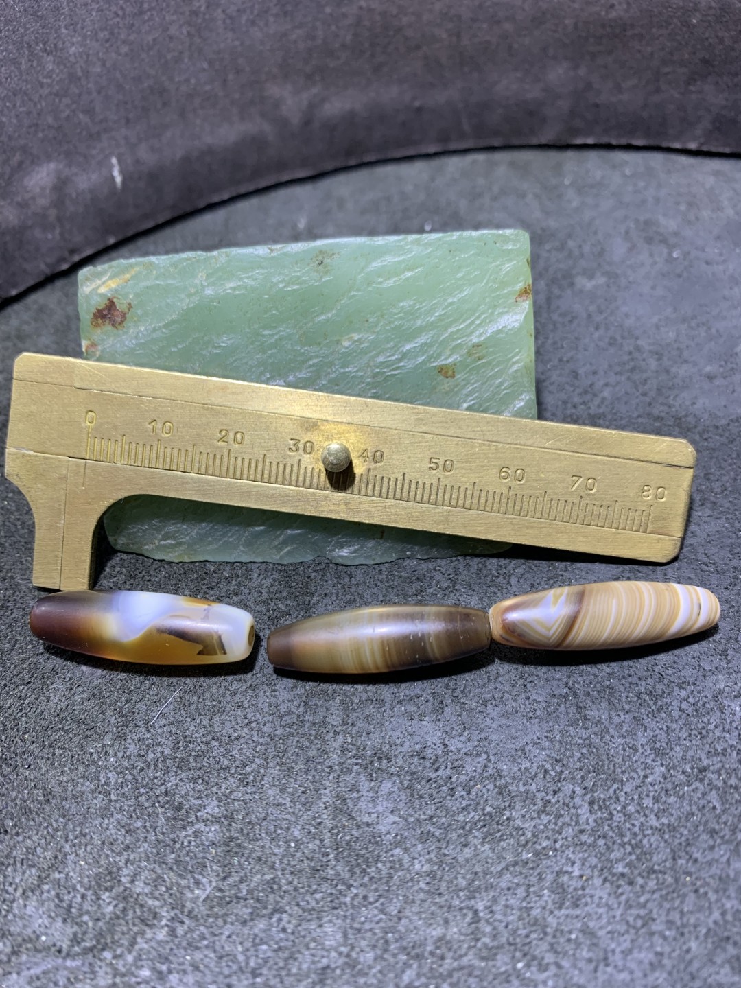 通货缠丝玛瑙桶珠3个