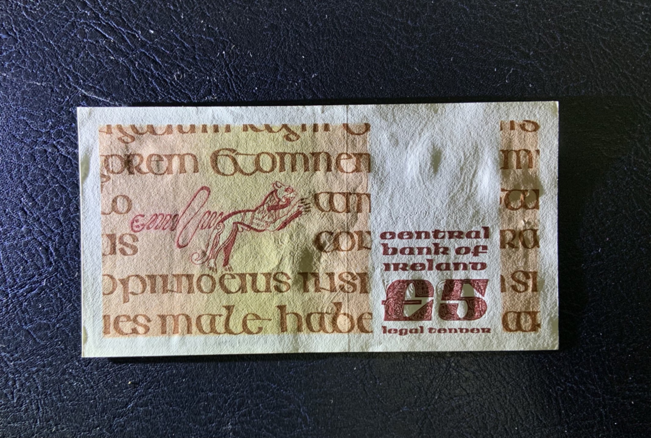收藏联盟Quantum Auction 第217期拍卖  爱尔兰1985年5版 品相UNC- 有针孔