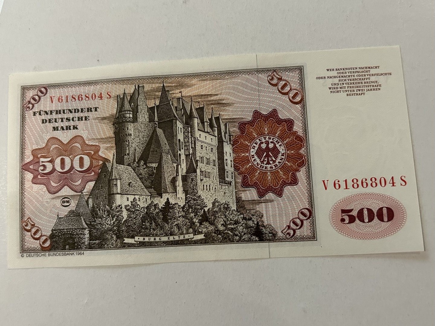 收藏联盟Quantum Auction 第217期拍卖  德国联邦1980年500马克  荧光下无黄无斑四角尖 大副 较少年份版本