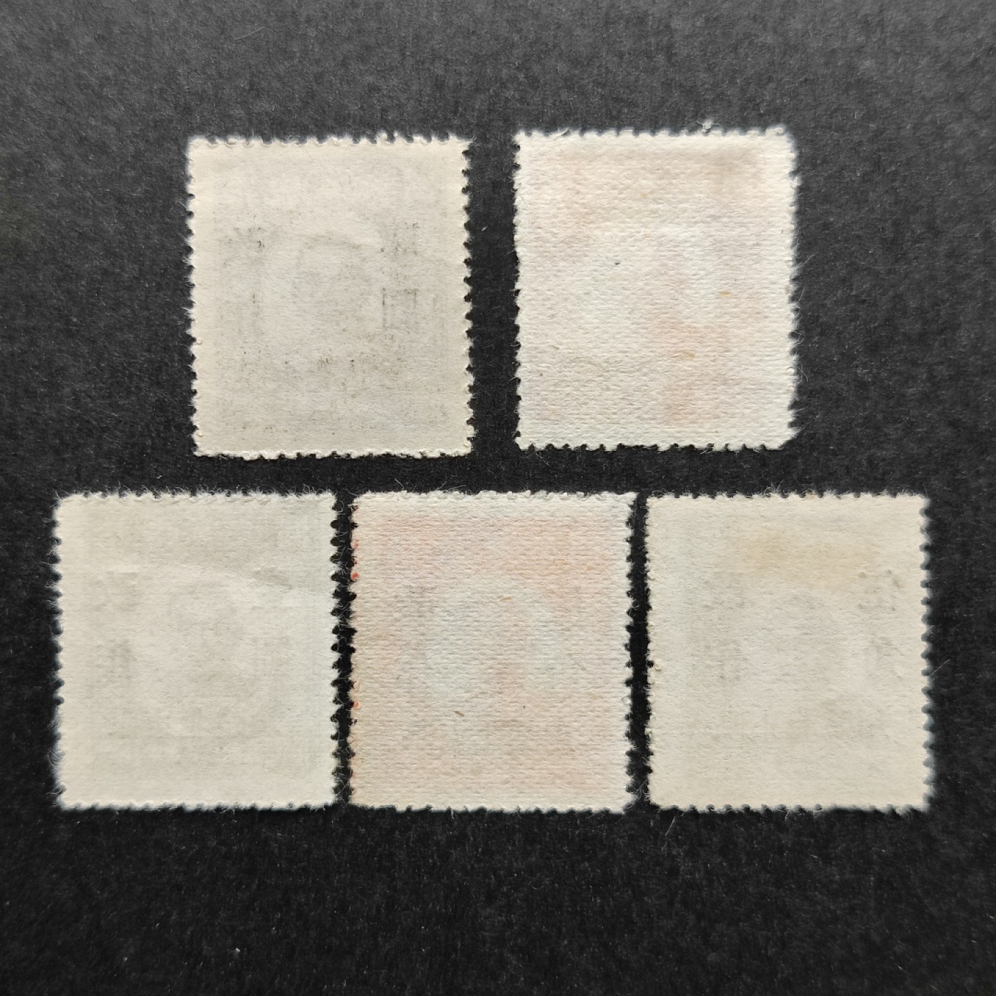 洪涛臻品批发群  精选邮票限时拍卖第一百一十二期 东北普1 1946年 新民版孙中山像加盖改值 全套5枚 新票上品 (历经长期战乱与文革销毁等,发行量很少消耗量又很大的解放前邮票能有上品就满足了)