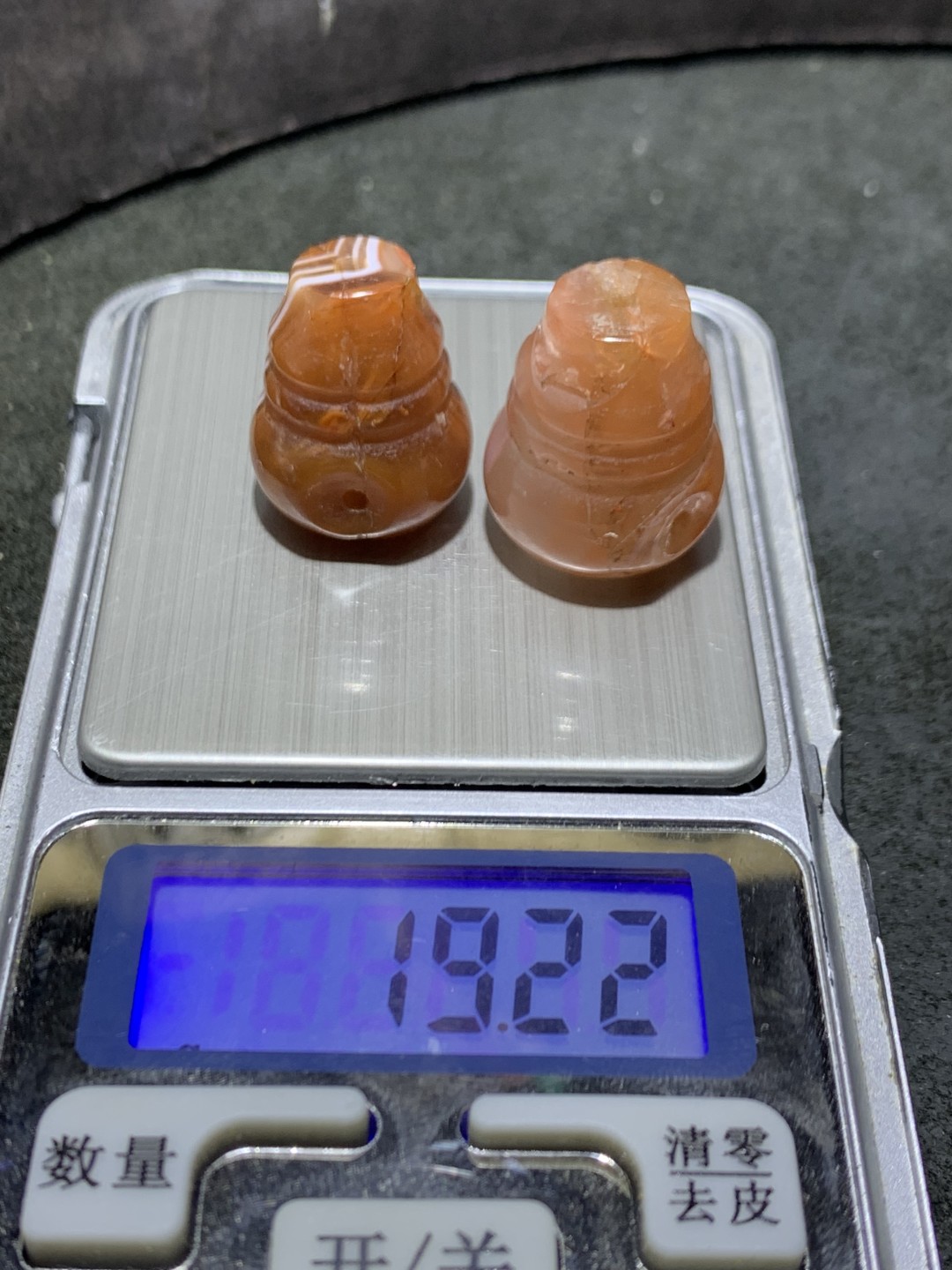 川料南红玛瑙柿子红通货一体大佛头三通一组