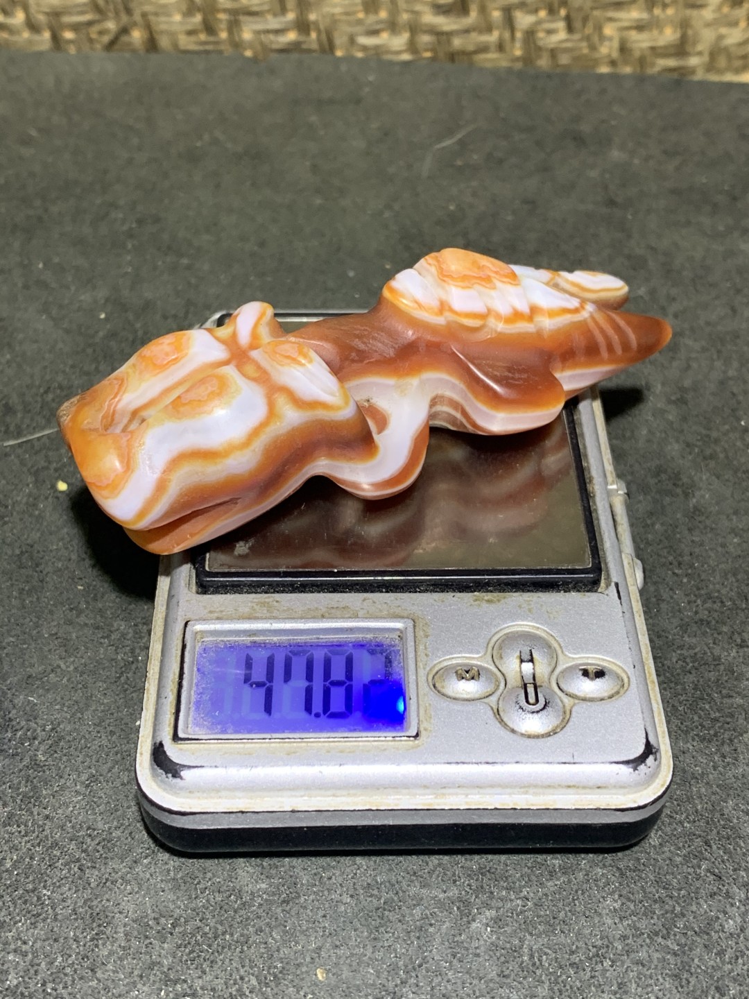 精美缠丝玛瑙雕刻仿古人物把件一个！