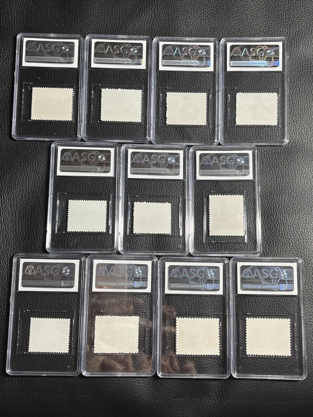 洪涛臻品批发群  精选邮票限时拍卖第一百一十四期 【三枚细齿组外品】普无号新全  ASG90分OG  最严格时期出分，人气套票，一手货源，壳子漂亮，爱不释手，组外品细齿稀缺精品，存量少，收藏投资首选，喜欢不要错过