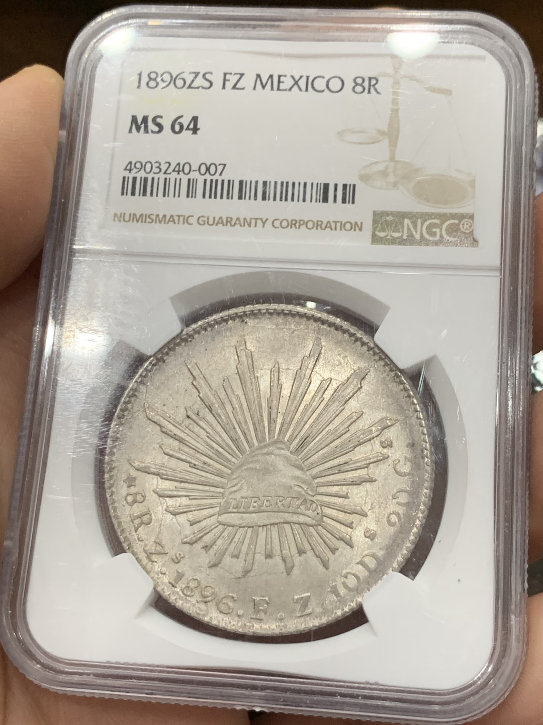 《竞宝斋》第123场-周日，周一 ，2场连拍（全场包邮） NGC-MS64 1896年 ZS FZ 墨西哥花边鹰洋8R大银币，高级分数，鹰面底板太漂亮了，转光美丽